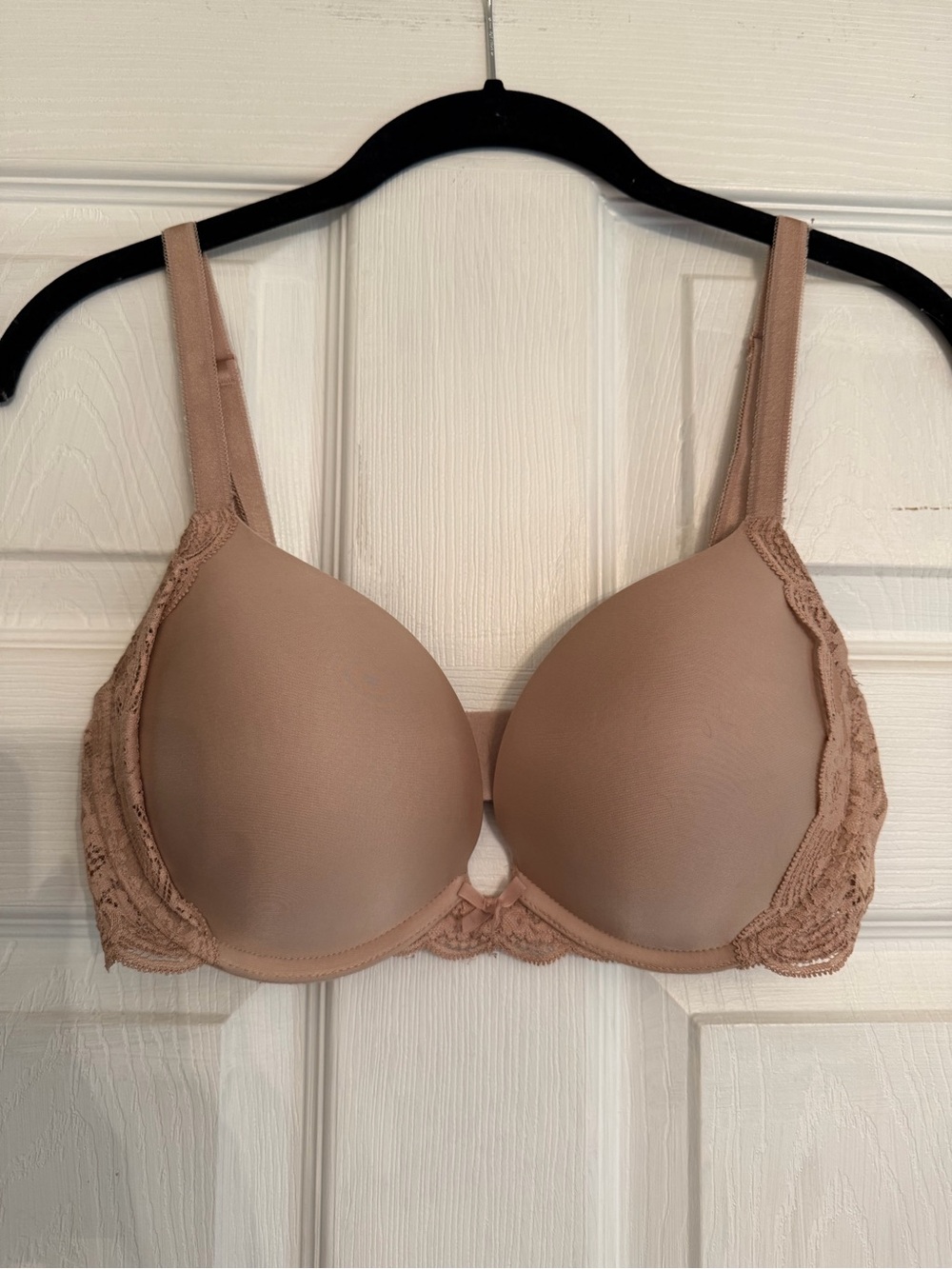 Victoria's Secret Nude Lace-Trim Push-up Bra 32DD